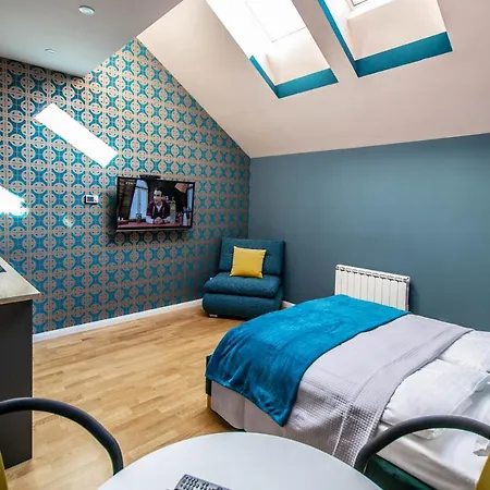 Apartment Bourgeois In Cultural Heritage Building By Ruterra