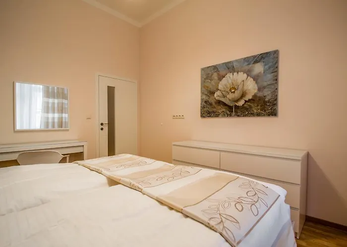 Apartmán Bourgeois In Cultural Heritage Building By Ruterra *